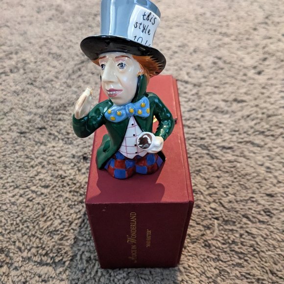 Dept. 56 Candle Crown Collection Alice in wonderland Mad Hatter Figurine - Picture 5 of 5